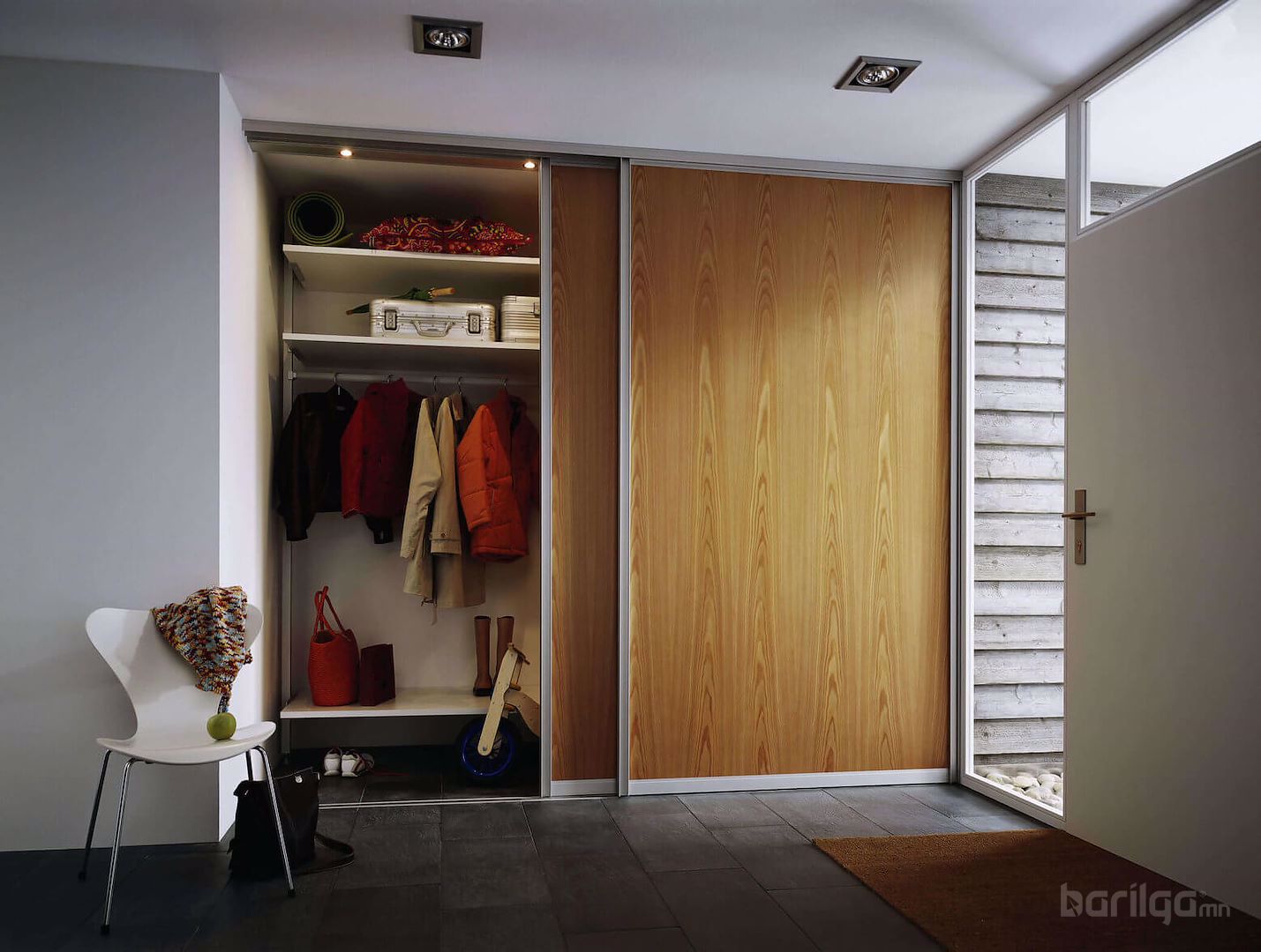 Sliding door