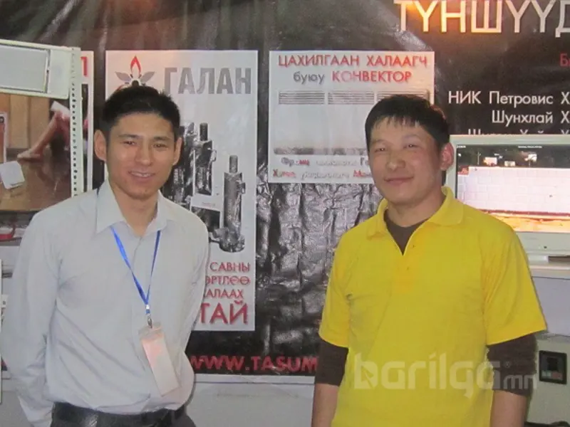 “Барилга Орон Сууц-2011” үзэсгэлэн яармаг хөл хөдөлгөөн ихтэй байна