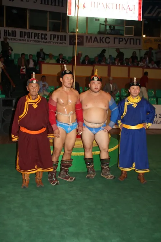 Барилгачдын баяр, бяр тэгширсэн өдөр