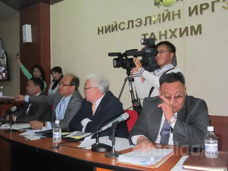 Шинэхэн хотын удирдлагууд иргэдийнхээ үгийг сонслоо