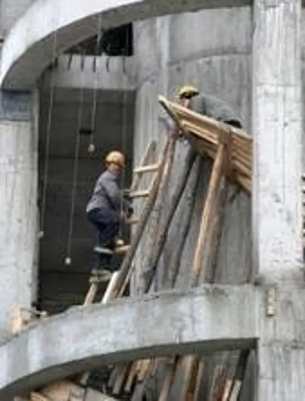 Бүтээн байгуулалтын эзэд хичээлдээ орлоо