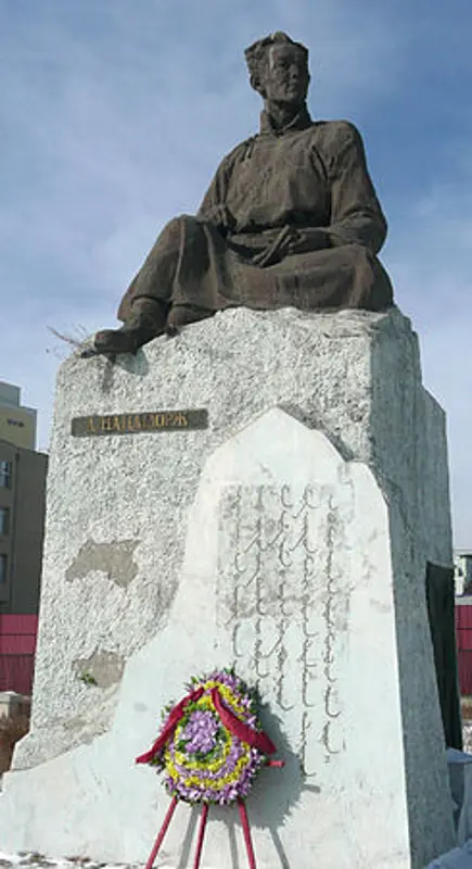 Нацагдоржийн хөшөөг Улаанбаатар Зочид буудлын өмнө байрлуулна