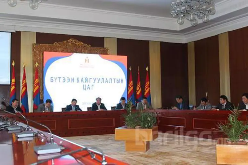 8000 иргэн зээлээ шилжүүлж, 400 иргэн шинээр зээл аваад байна