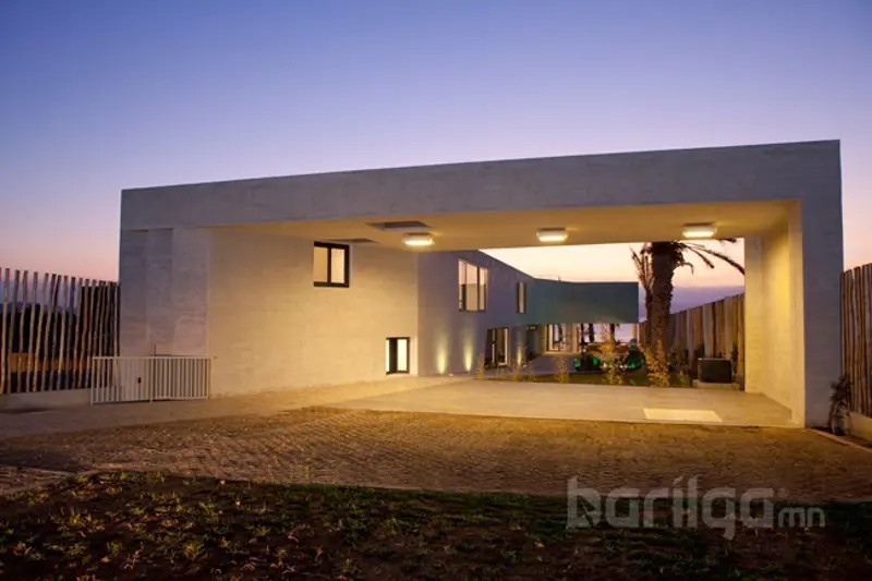 Паракас байшин