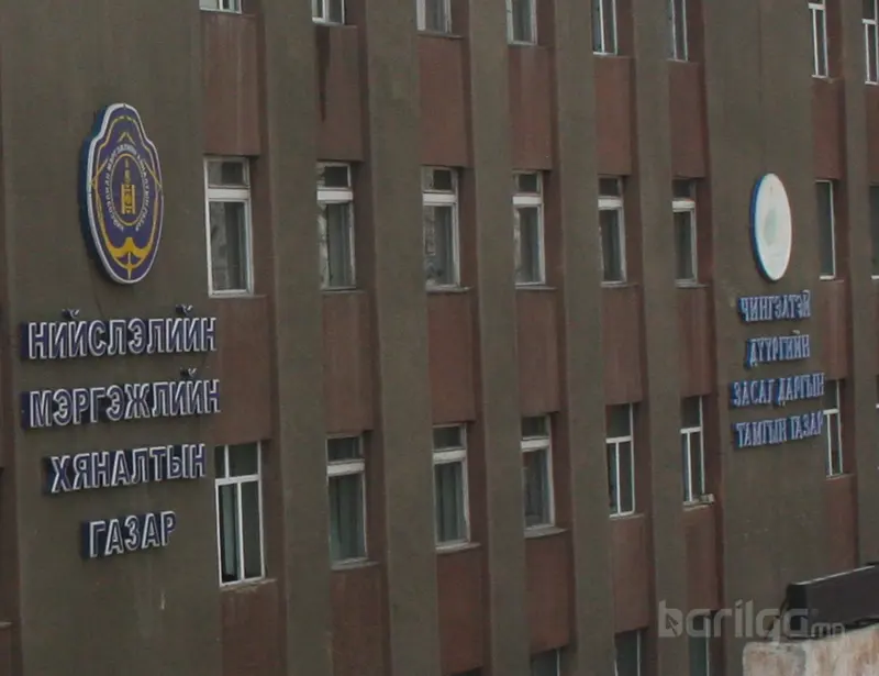 Зөвшөөрөлгүй газар барилга барьсныг бүртгээгүй байжээ