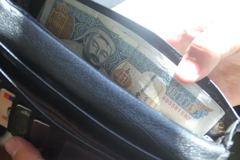 Илүү гарсан орлого тутамдаа 25 хувийн татвар төлнө