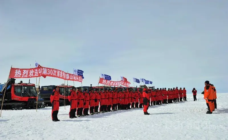 Хятад улс Өмнөд туйлд анхны нисэх буудлыг барина