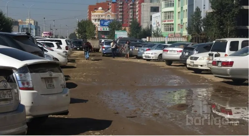Орон сууц, гэр хорооллын дундах эвдрэл гэмтэлтэй замыг засна