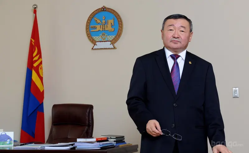 Х. Баделхан: Тусгай зөвшөөрөл олгох үйл ажиллагаа цахим хэлбэрт бүрэн шилжинэ
