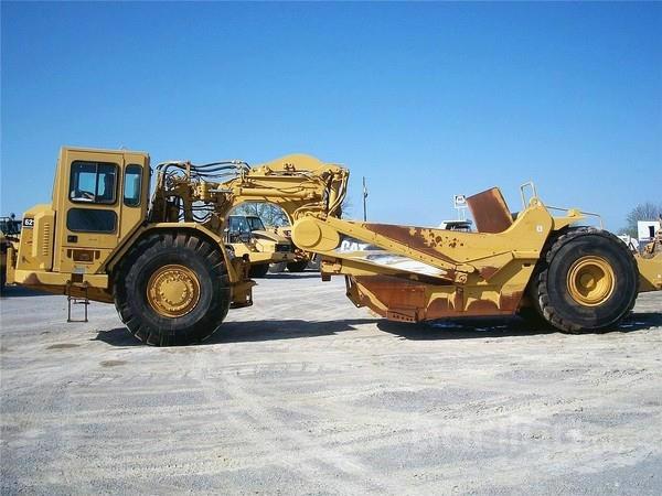 Cat - Wheel Tractor Scraper 621G